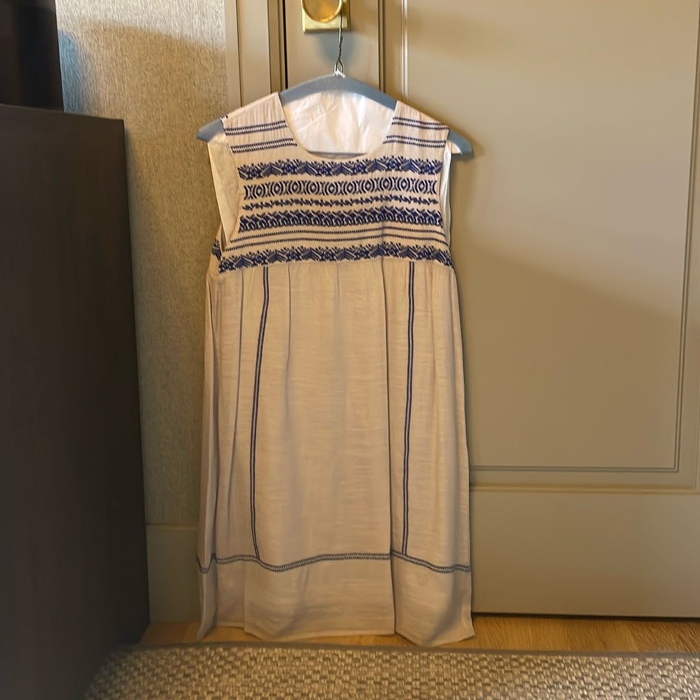 Grey/cream and blue embroidered dress